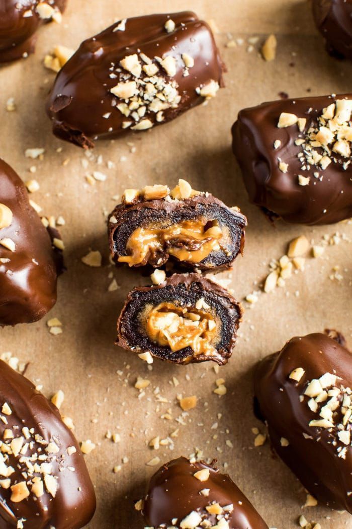 Chocolate coated caramelized khajur | pack of 20