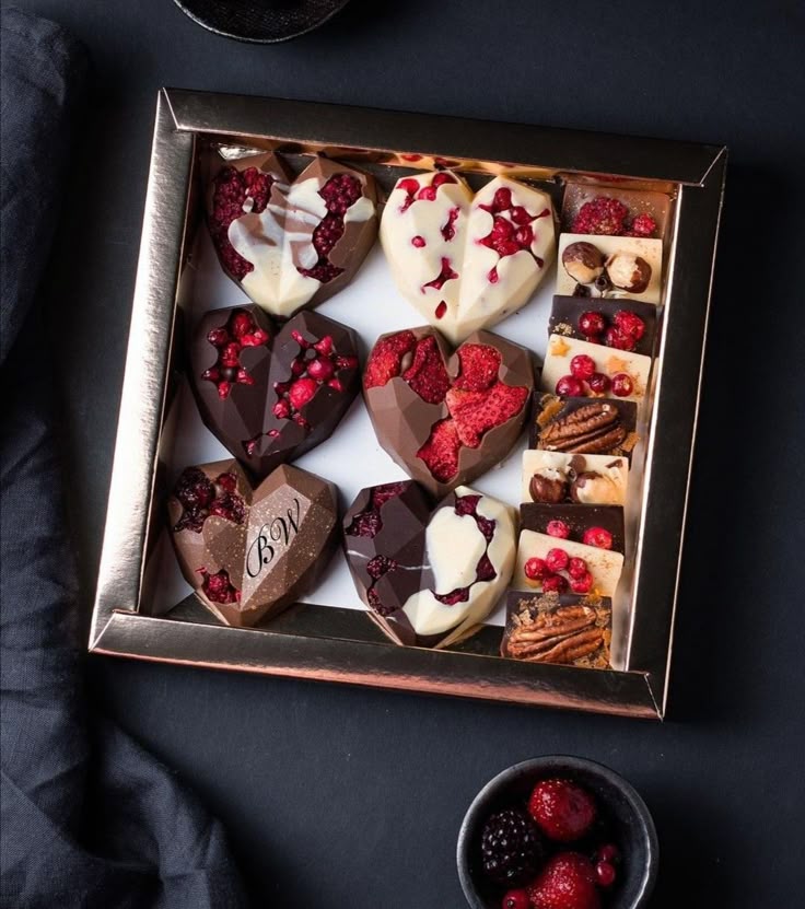 Modern heart nuts chocolate|| loaded with nuts. 10 piece